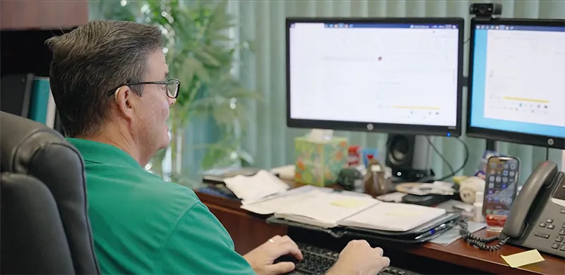 Chamber member on computer